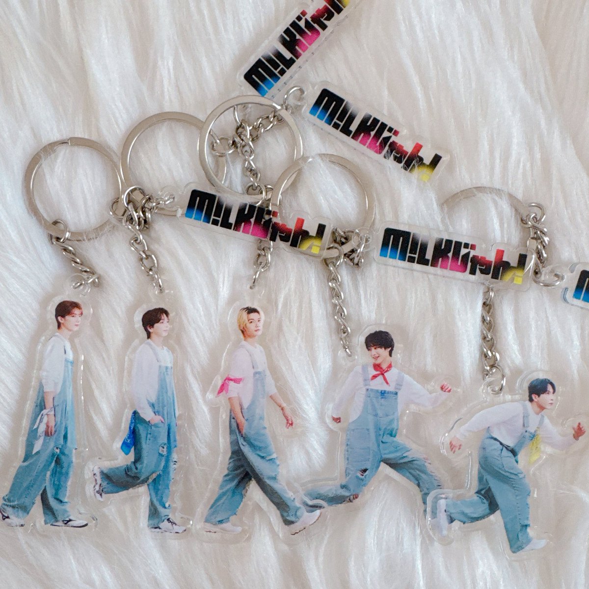 Y_MinnieMilk's tweet photo. M!LKじゃん！のアクキー届いた♡
かわいいー♡

この衣装大好き🥰❤️ https://t.co/fKPoeuI3kv