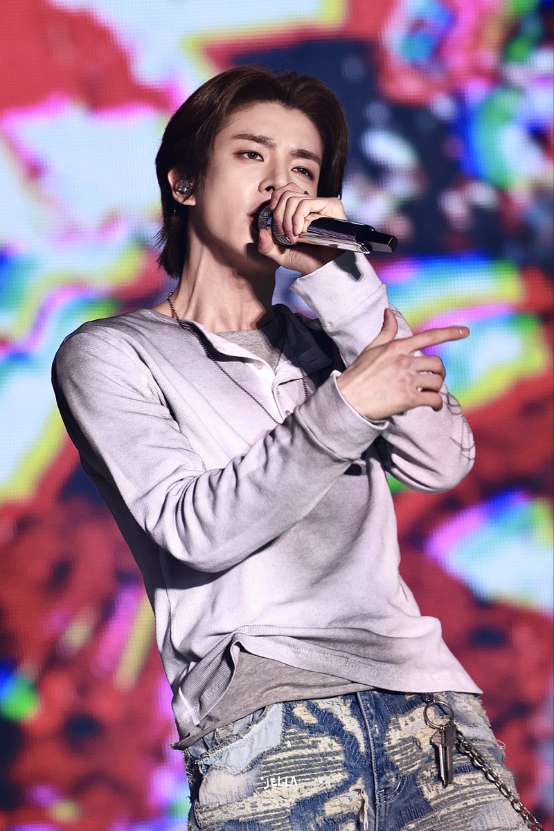 Jaefluence_1115's tweet photo. 260606 WVSCON

😣

#JAKE #제이크 #ENHYPEN #엔하이픈 #ENHYPEN_JAKE #ジェイク #심재윤 https://t.co/phjFQ04NLb
