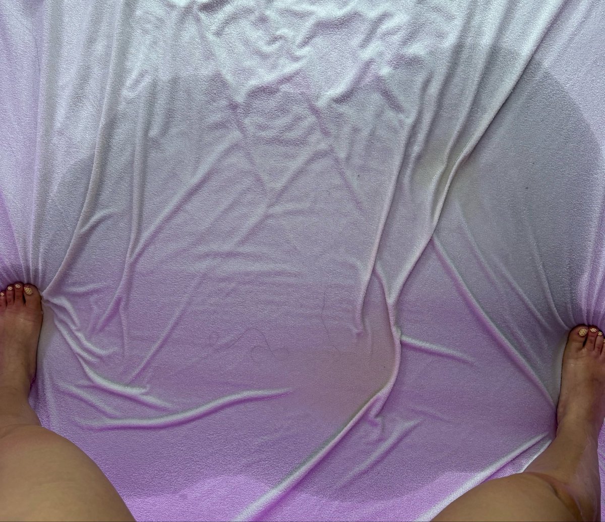 zoecams1's tweet photo. I wet my bed 😳💦

@shehad2pee @Peecommunity #Peeaccident
#peedesesperate #peepanties  #peegirl #peejeans #omorashi #desperation #pee
#drinkingpee 💦 

Video completo ➡️ https://t.co/gPWHW6Iyik 🥵💦 https://t.co/Rd0xRRsLmq