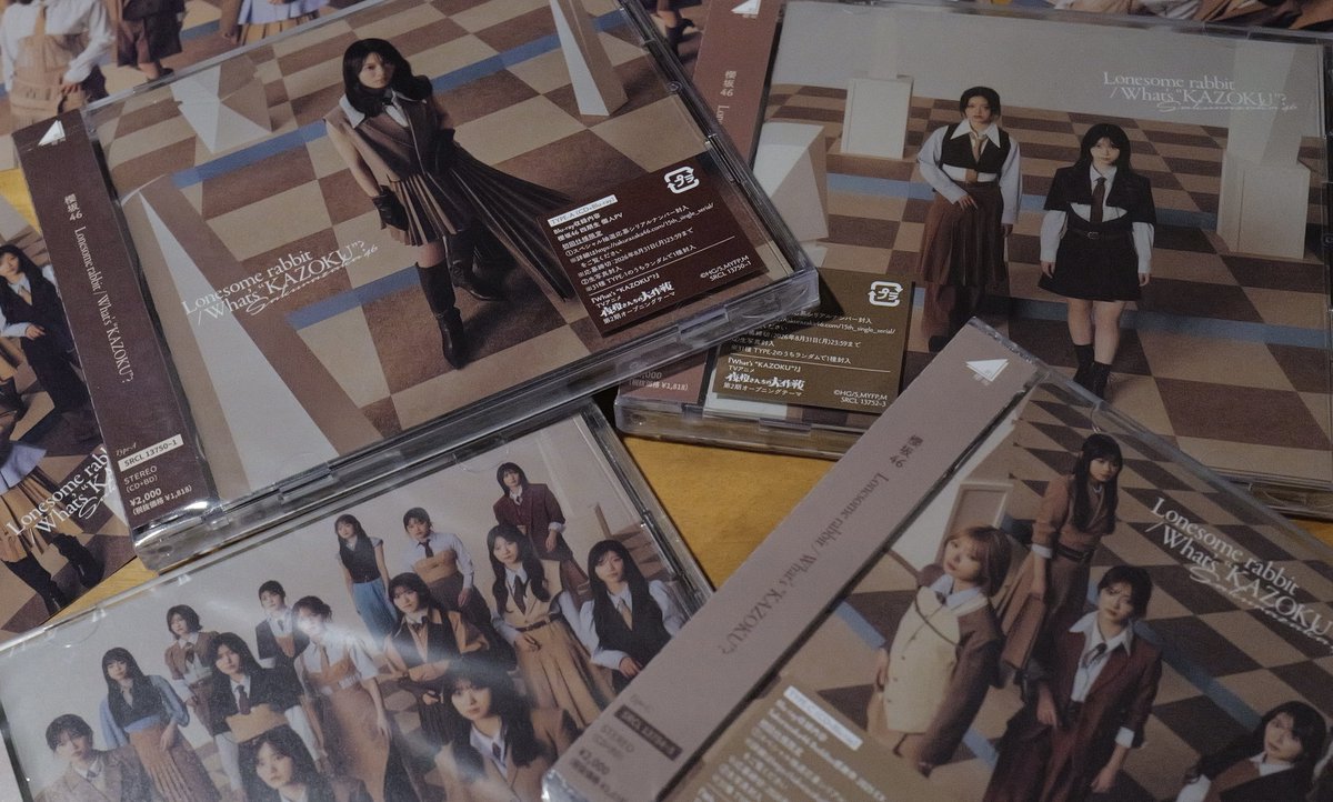 TAKAHIRO_UENO_'s tweet photo. 本日、女性グループ『櫻坂46』 15th Single が発売となりました。
私は、振付で参加しております。
熱くあたたかい楽曲たち、是非お手元に:)

表題曲「Lonesome rabbit」
https://t.co/FFwq6IzzPf  

「コインランドリー」
https://t.co/Zw3gASDsfv

Choreography by TAKAHIRO

 Thanks to all of you, and  Tmates / the INFINITY dancers!

                                       TAKAHIRO（上野隆博）