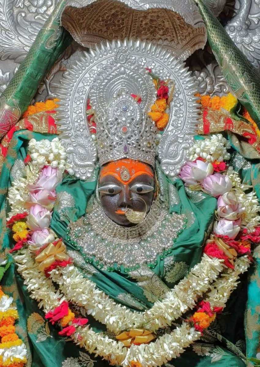 mpathakmp's tweet photo. जय मां शारदा भवानी 🚩🚩
 आज प्रातः कालीन दिव्य शृंगार आरती दर्शन,,,
जय हो माई की https://t.co/8zw2FdZcja