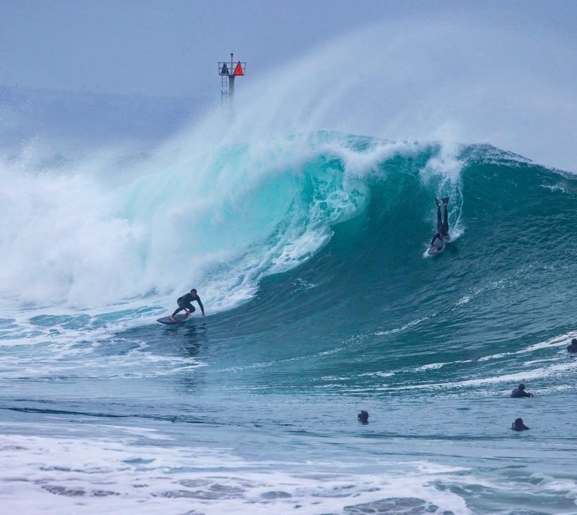 BrianNorgard's tweet photo. The Wedge got nutty today and might be even gnarlier tomorrow. Who says it never gets heavy in Southern California? 

Photos from Grant Ellis. https://t.co/4rdrweKDxF