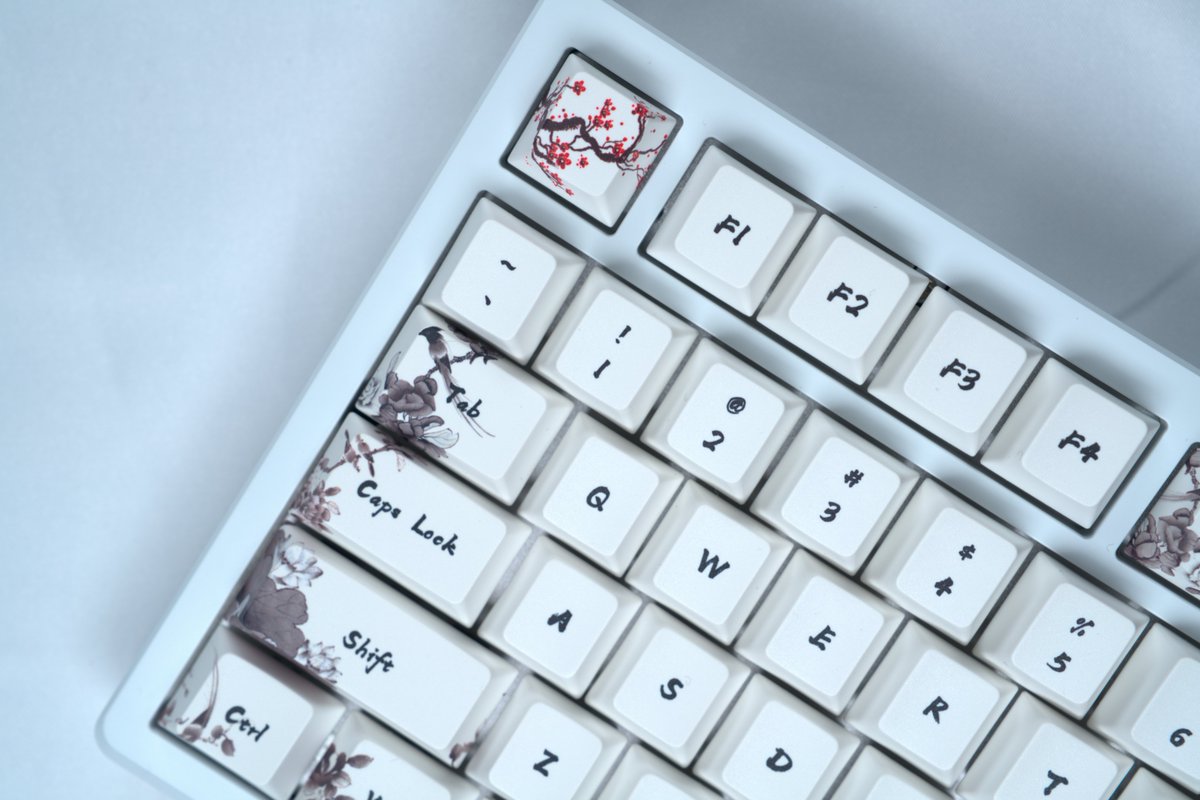 Rabbit0_r's tweet photo. 【 Coming Soon… 】 https://t.co/0FE1q2KbFd