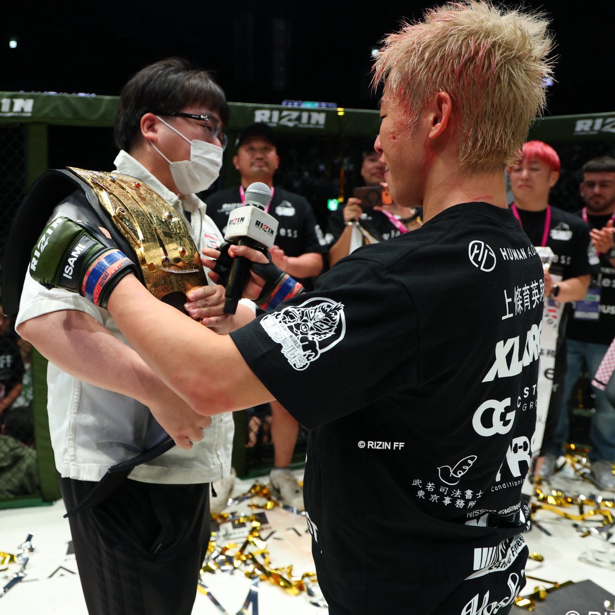 makoto0705mma's tweet photo. 小学生の俺へ
また一つ世界チャンピオンの夢を叶えたよ、そしてパパに認めてもらえたぞ
もっともっと上の景色みせるよ https://t.co/drAUxRQALZ