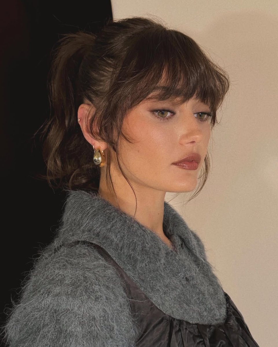 yellowijackets's tweet photo. I'M SO MESMERIZED BY HER https://t.co/DmDndyyuEo