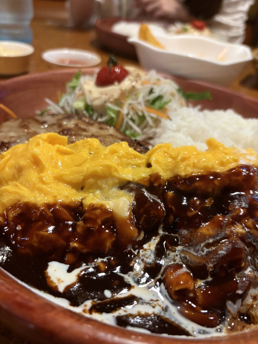 LscNin's tweet photo. こんにちアイナ♡
重苦しい気分な日々が続く中
奇跡的なタイミングが重なって
昨日はちょと素敵な時間過ごせた✨
たくさん元気もらえて心のリハビリ完了🥰
真面目に生きてりゃたまにはいい事あるじゃんね🫶
来週はいよいよオレ的 #PICNIC 開始♪
今年も熱い夏にしてやる〜🌻
#アイナジエンド https://t.co/LM8VC1ijWD
