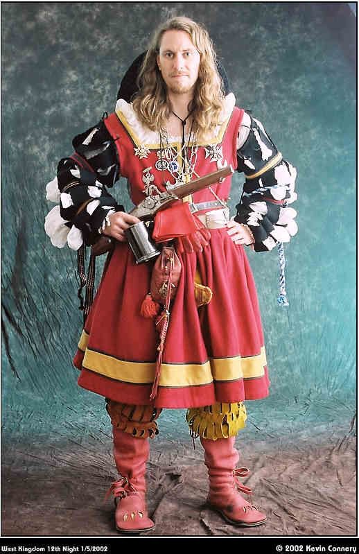 iniemohk's tweet photo. I do think men's fashion is limiting itself heavily by avoiding stuff it deems as femenine like a plague, i think having shit like slippers and skirts/dresses would drastically make men's fashion a lot more interesting cause men absolutely did wear both those things back then https://t.co/ViqpzbTQvW