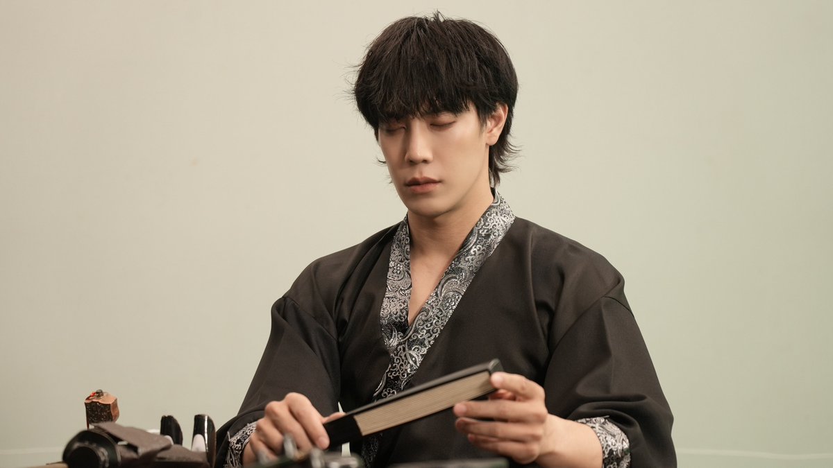 WUseriesGMMTV's tweet photo. ผมให้เลยศัตรูอันดับ 1 ที่น่ากลัวที่สุด พี่โคตรจะแบดเลยครับ!! ((หล่อมากด้วยครับพี่🫠))

#WUTheSeriesEP6
@MisterGrtsp https://t.co/NBygrOLEme