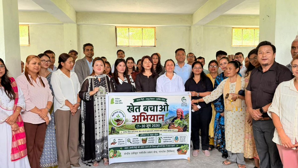 CIPMCgtk's tweet photo. As part of the nationwide Khet Bachao Abhiyan (Save the Field Campaign) being observed from 1st June to 30th June 2026 under the directives of the Ministry of Agriculture &amp; Farmers Welfare, a farmer awareness programme was conducted on 8th June 2026 at Amba Mamring Circle Office. https://t.co/jk92E3w0qb
