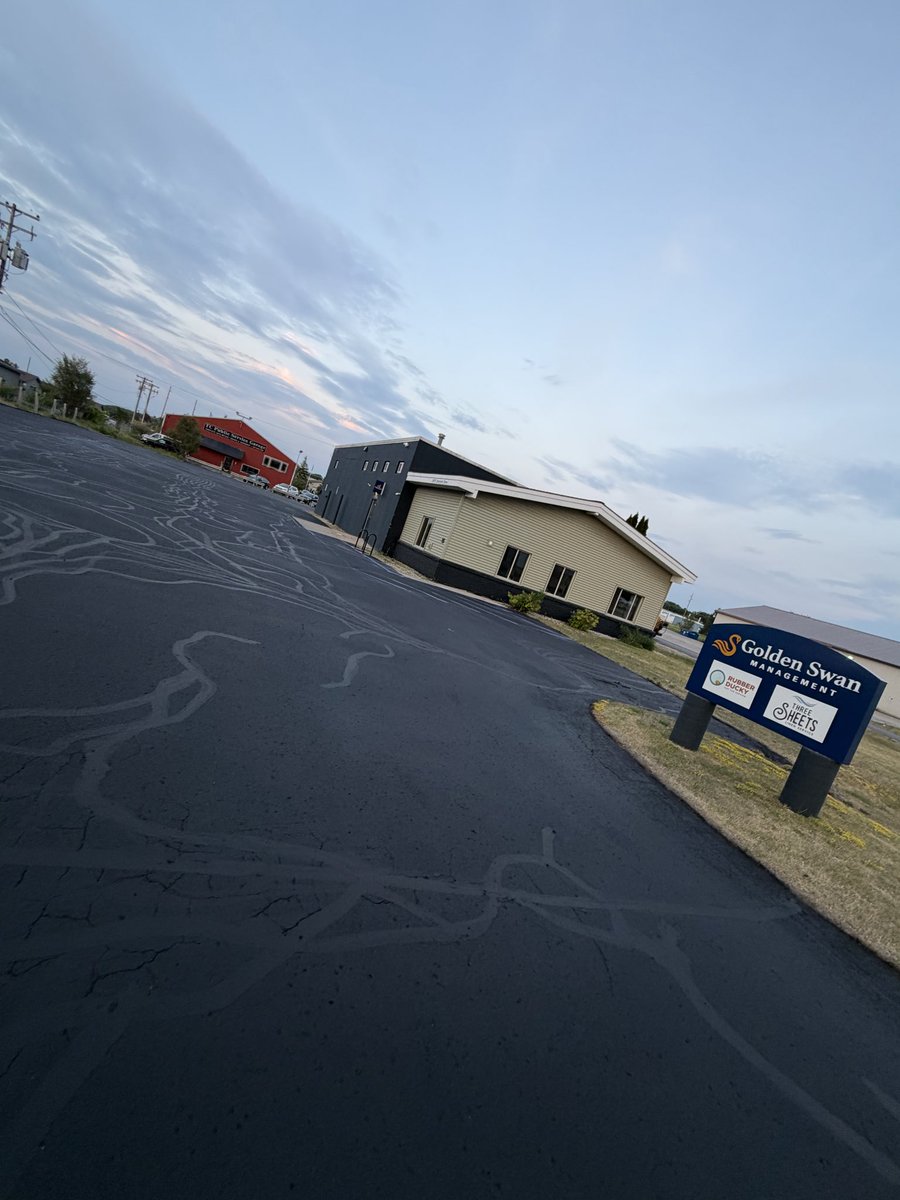 gtsealcoating's tweet photo. Double win in Traverse City! 🛠️ We just finished crack sealing, sealcoating &amp; striping for a local hotel &amp; a property management lot.
Keep your asphalt protected &amp; looking sharp. Call Grand Traverse Sealcoating &amp; Striping for a free estimate! 🚗💨 #TraverseCity https://t.co/nWBGXvM5zp