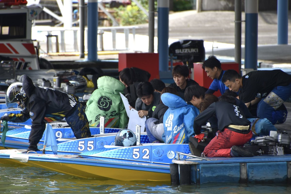 tamagaw70816228's tweet photo. 選手の様子をお届け②🥰
〜ボートレース多摩川バースデイカップ４日目〜
#岩崎麗子 選手 5320 群馬支部
#佐竹友樹 選手 4201 埼玉支部
#横井健太 選手 3776 愛知支部
#数原魁 選手 5060 兵庫支部
#高橋涼夏 選手 5390 群馬支部 https://t.co/JjqgQWoYD3