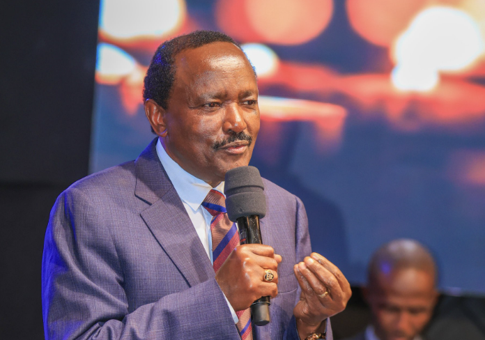 Isaac_Otwoma's tweet photo. MY 2027 LINE-UP

President: Edwin Sifuna

Deputy President: Kalonzo Musyoka

Nairobi Governor: Babu Owino

Deputy Governor: Pauline Njoroge

Women Rep: Crystal Asige

Nikulinda Mwananchi. Tutawapeleka Siaka Roundi hii💯