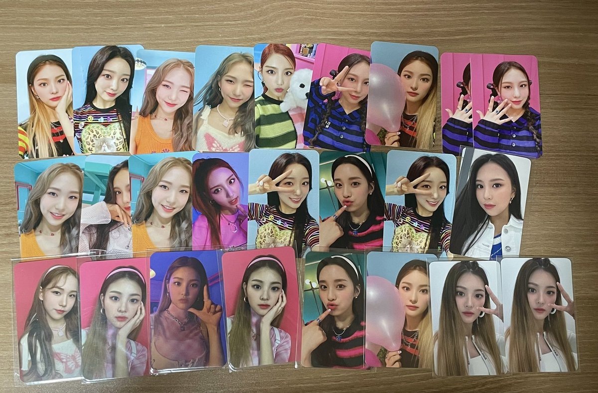 mmtransnn's tweet photo. 라잇썸 포카 양도합니다~
Sell LIGHTSUM offical photocards 
일괄 2.5
ALL 2.5
#라잇썸 #LIGHTSUM 
라잇썸 상아 초원 나영 히나 주현 유정 휘연 지안 미공포 비바체 어라이브 바닐라 큐브wts puzzle 허니올스파이스 포카 양도
PayPal⭕️ https://t.co/2c3HS14RwC