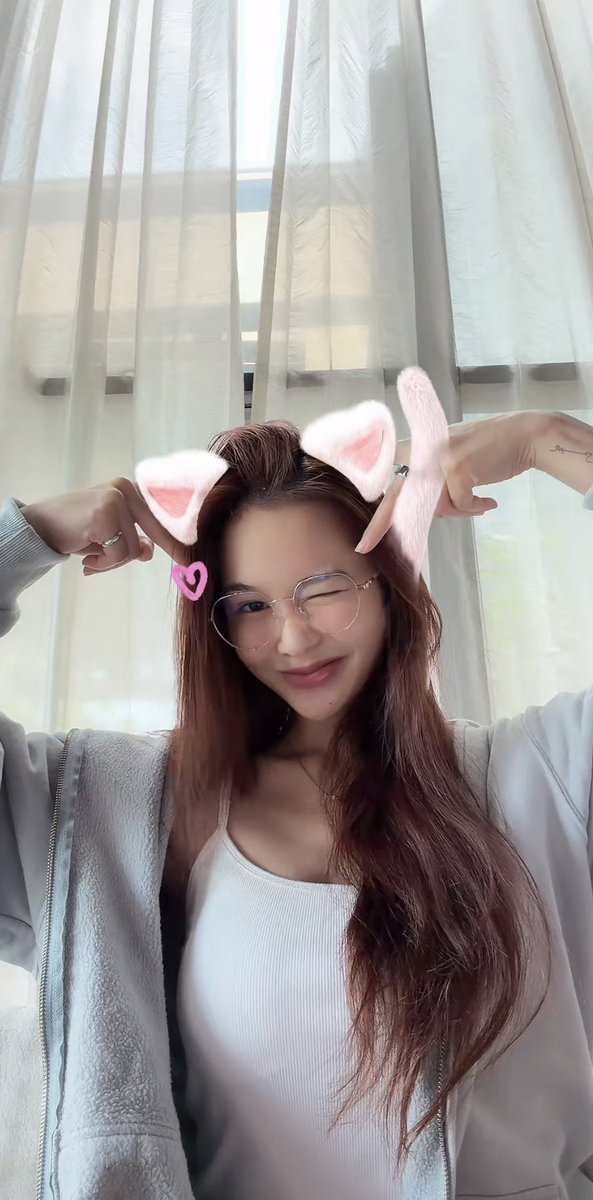 TKNURofficial's tweet photo. ว่าด้วยเรื่องของลายสักใหม่ ละไว้ในฐานที่เข้าใจนะคะ🫪

#nurdesoraya #TKNur https://t.co/6evkaAEu4X