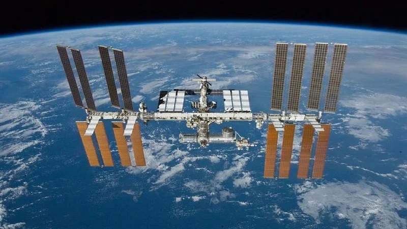 DeshbandhuMp's tweet photo. https://t.co/MLykWnUJCp
NASA ISS Retirement: 2030 तक खत्म हो जाएगा इंटरनेशनल स्पेस स्टेशन, नासा प्रशांत महासागर में गिराएगी मलबा, खर्च होंगे ₹9500 करोड़
#ISS #NASA #SpaceStation #SpaceScience #PointNemo #Astronomy #TechNews @NASA @Space_Station @esa @roscosmos https://t.co/VEVDVVuuco