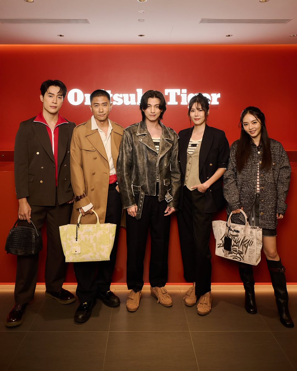 chee_mikyla's tweet photo. IG: tylertennn

Tiger's out of the bag.🐯

The @OnitsukaTiger store at Takashimaya Shopping Centre is back.❤️‍🔥

🔗https://t.co/dnLHBmAnw1

GULF BA ONITSUKA IN SG
#OnitsukaTigerSGxGulf
#OnitsukaTigerSG
#GulfKanawut
#OnitsukaTiger https://t.co/Kaqv5LoeeK