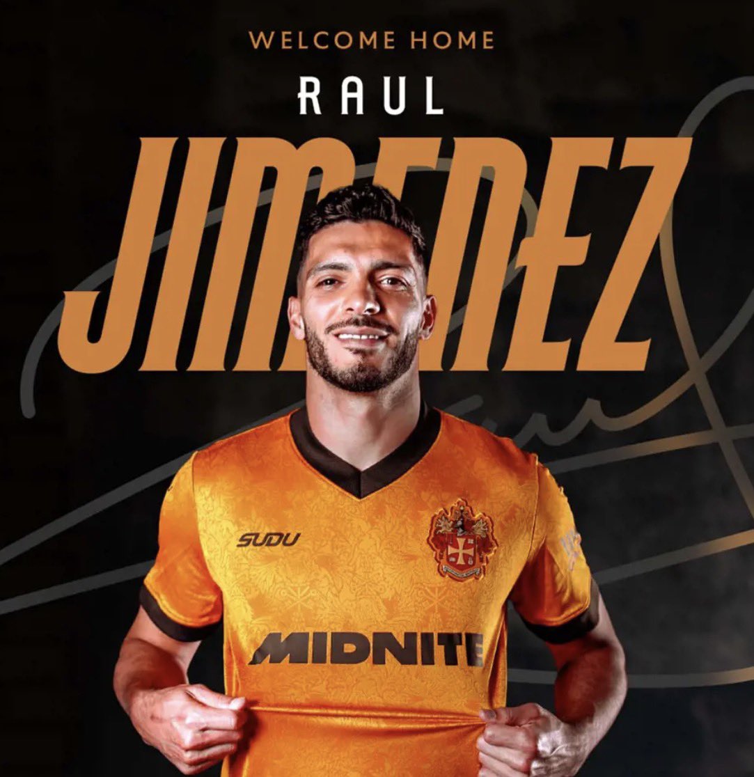 WolvesFanFc's tweet photo. 🚨 breaking news 🚨 

Wolves have signed Raul Jimenez on two year deal with an option for an additional 12 months.

Welcome back to wolves 

One pack 🐺 

🔸◼️🔸◼️ #wwfc #wolves https://t.co/6toQSB7nFZ