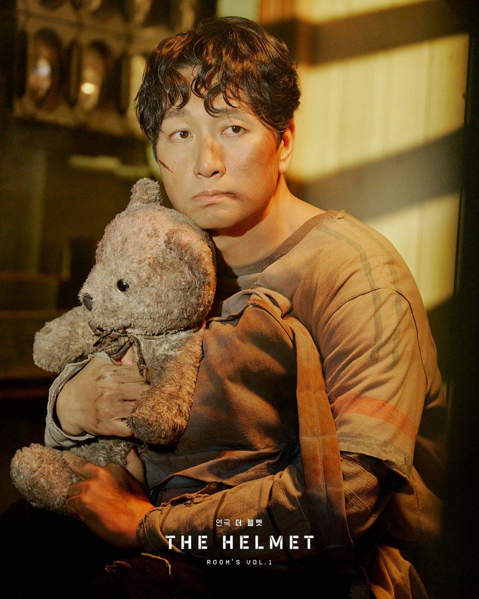 Im_culture's tweet photo. #연극 #더헬멧
𝙏𝙃𝙀 𝙃𝙀𝙇𝙈𝙀𝙏

🪖프로필 스케치 사진 공개

ROOM ALEPPO 헬멧A 
#이석준 #김다흰 #오정택

-
2026.07.09 - 2026.10.11
홍익대 대학로 아트센터 소극장 https://t.co/tXw30yAjkB