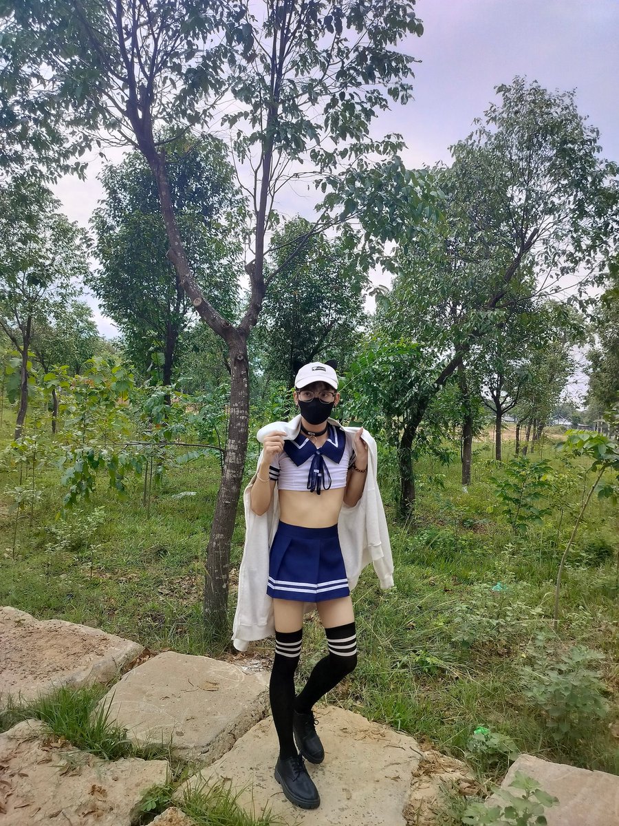 tnkmcent's tweet photo. Anh xe ôm chở cậu nhóc nữ sinh dâm đi vòng vòng chụp ảnh cho á 🥰

Mà ảnh đâu biết đằng sau chiếc váy ngắn và chiếc sịp ren là con c.u đã bị khoá cùng với lỗ ass đã cắm plug đâu 🍑

Album Cosplay nữ sinh - 38

Xem thêm ở: @BoyBotSlave_MKT

#cosplay #bot #outdoor https://t.co/zRur0ubTow