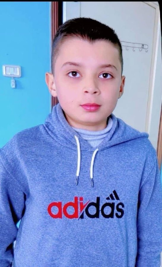 Gaza_Herald's tweet photo. Palestinian child Wadi Al-Madhoun was killed in Gaza after an explosion of unexploded ordnance believed to be remnants of Israeli bombardment in the area.

The incident highlights the ongoing danger posed by unexploded munitions across the Gaza Strip. https://t.co/8gdqMdObIw