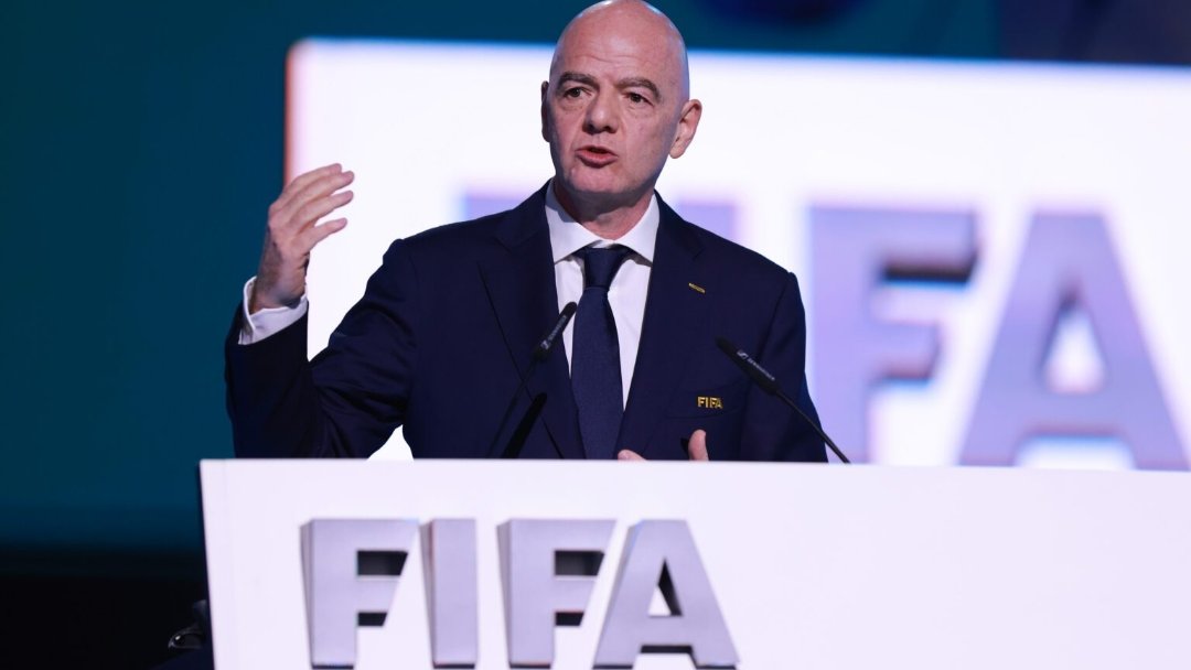 _AfricanSoil's tweet photo. FIFA | You were always going to be exposed for your double standards. It was only a matter of time. 

You were so quick to ban Russia in 2022 for fighting a NATO provoked war but failing to do the same on people that are killing children around the world. You allow football officials to be ill-treated by host countries.

What a horrible; spineless man you are....🚮