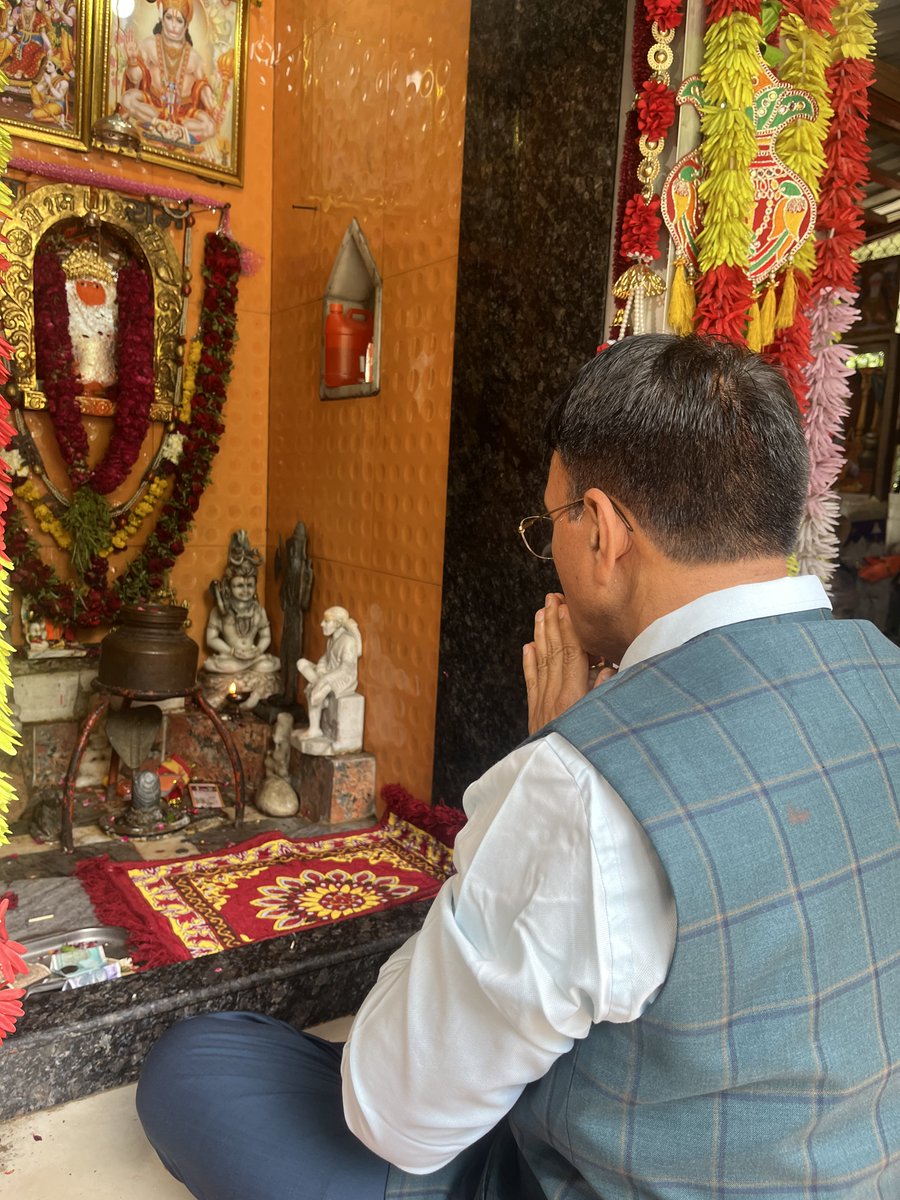mansukhmandviya's tweet photo. 4399 दिन। न थके, न रुके, न झुके।

हर संकट में देश की ढाल बने रहे।

आज बजरंगबली से यह प्रार्थना की कि
हमारे प्रधानमंत्री श्री नरेन्द्र मोदी जी सदा स्वस्थ रहें।

#LongestServingElectedPMModi https://t.co/74D9yiRLG4