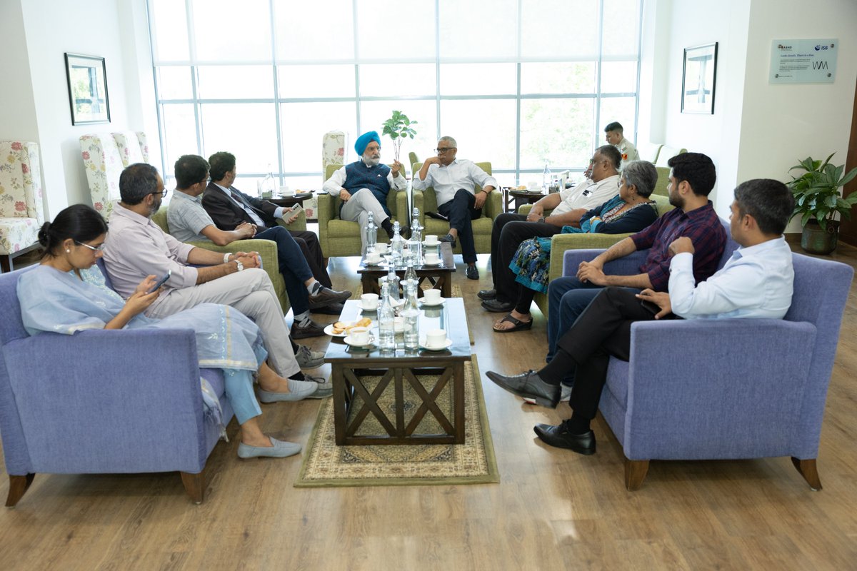 PrashantAmethi's tweet photo. It was a privilege to host Sardar @SandhuTaranjitS, Hon'ble @LtGovDelhi at @ISBedu.

Students engaged in a candid conversation with him. Interactions like these give students an opportunity to learn directly from leaders who have shaped #PublicPolicy, #Diplomacy  &amp; #Governance. https://t.co/LkIfZl9aBz