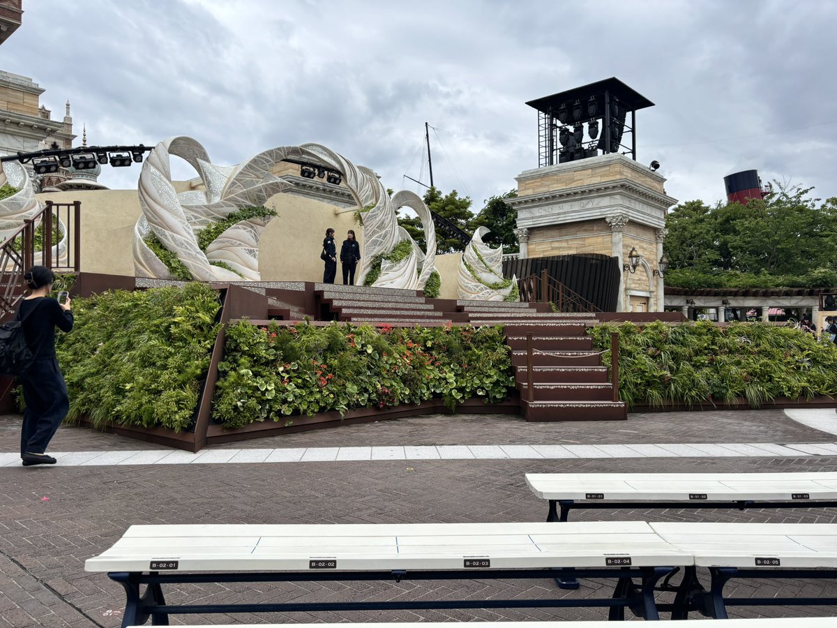 rito_Disney's tweet photo. ダングロは最高の席だったし、カレーはうまいし、チュロスもうまい。 https://t.co/9eLL3fzJFw