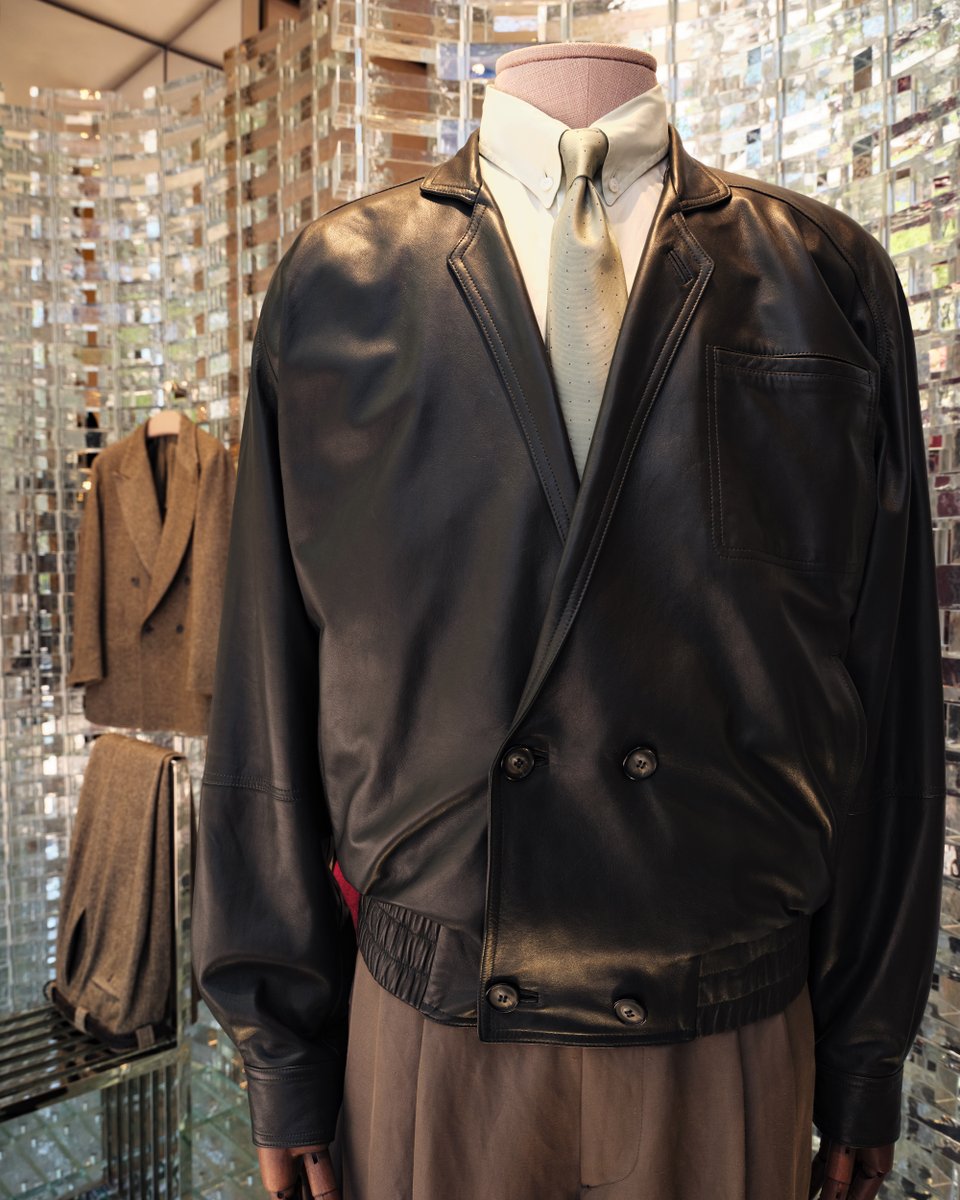 ARMANI_JAPAN's tweet photo. #GiorgioArmani
「ARMANI/Archivio」第2章のローンチを記念し、ジョルジオ アルマーニ 表参道にてトークセッションを開催。

──ゲストに小木基史氏、大月壮士氏、山﨑潤祐氏を迎え、アーカイブから厳選したルックを忠実に再現したコレクシ���ンの魅力を紐解きました。

https://t.co/xu7SPVNLri https://t.co/nnfK5WuEjW