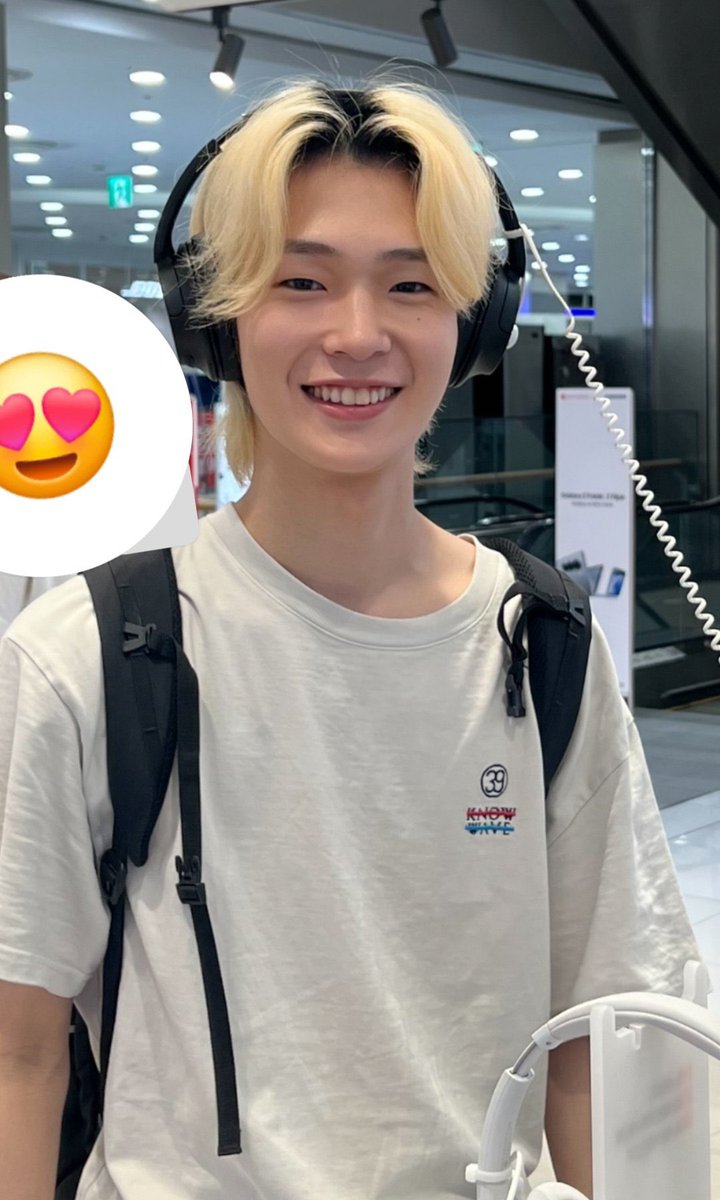 soypiso's tweet photo. 掘りが深いけれどゴツくはない素晴らしい骨格にシンプルで美しいパーツが完璧な配置で置かれていて美！美！美！（にしろ注意） https://t.co/EsytITjHSs
