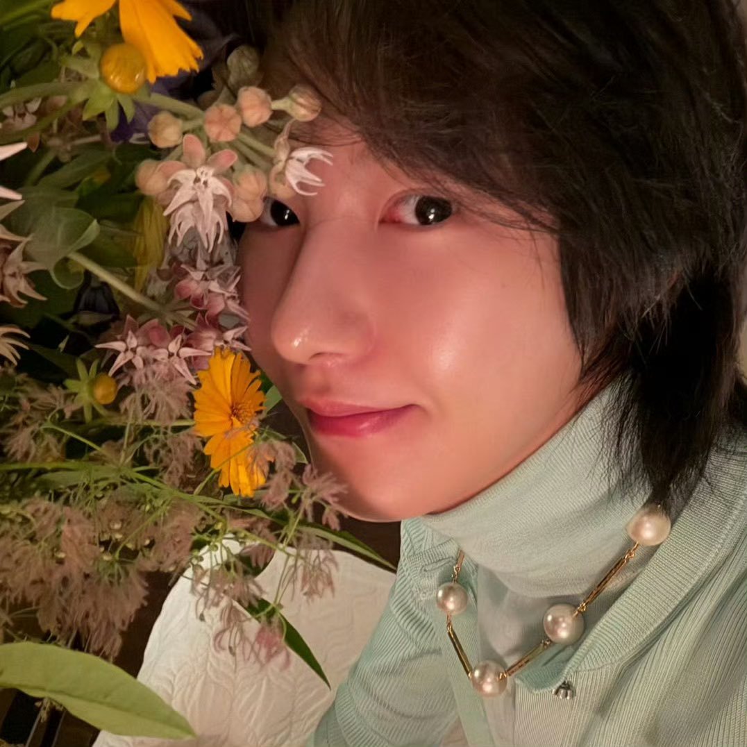 ryushisuu's tweet photo. OMG MY MENAL MENULKU, GK KALAH CANTIK SAMA BUNGANYA NJIR
AKU CINTA KAMU MY MENAL MENUL😘 https://t.co/8LEUgHNzGa