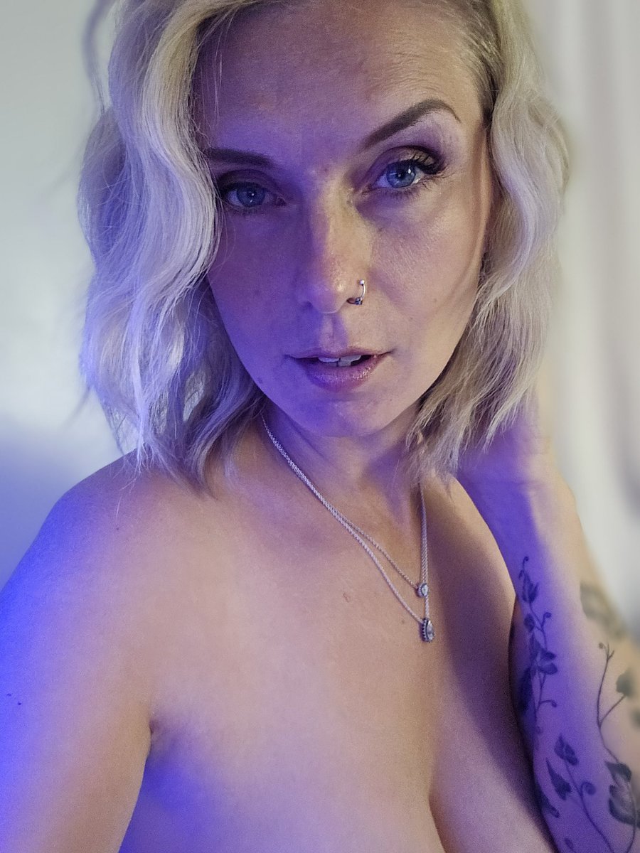 Lexi_Snow90's tweet photo. I want to see pics and vids of your beautiful cocks 🍆🍆🍆🍆
Girls, don't forget to like your favourites! 💕
Share so plenty can join in ♻️♻️♻️ https://t.co/F9gHyYxkkG