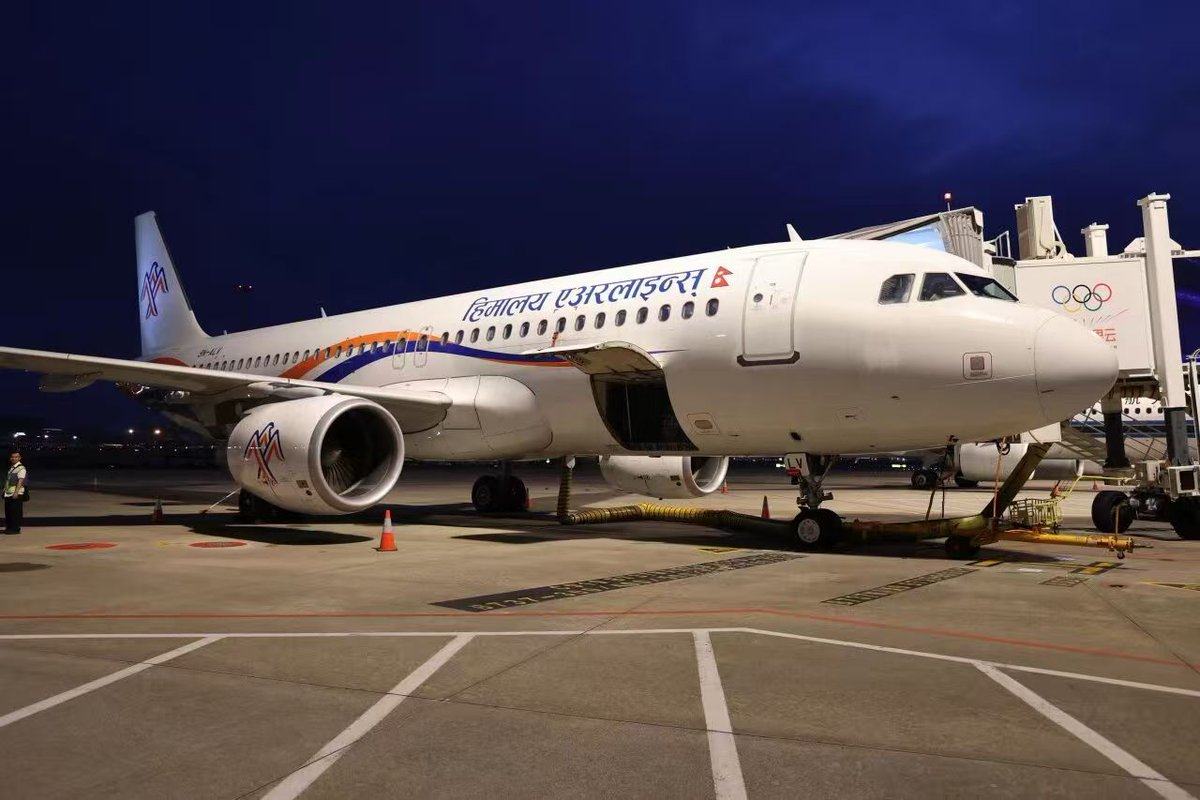 MaxMediaChina's tweet photo. At 04:30 on June 4, 2026, Himalaya Airlines flight H9985 landed smoothly at Shenzhen Bao’an International Airport, marking the official resumption of the Kathmandu–Shenzhen nonstop route. 
https://t.co/8nKDL8OZ7S
#AviationPRAgency #HimalayaAirlines #ShenzhenService https://t.co/sywVZp5hTA