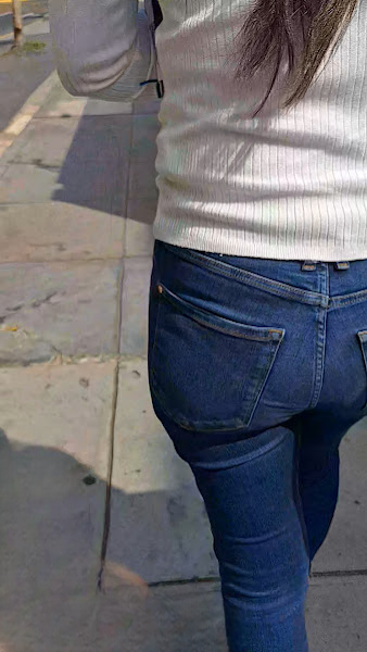 RAUL_RODPA's tweet photo. #creepshot #candid #candids #vpl #CulosMarcandoCalzon #CalzonMarcando #VisiblePantyLine Marcando Calzón, Línea Panty Visible https://t.co/BTL8upvuAO