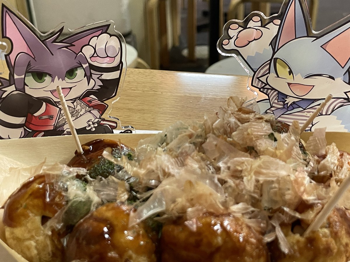 virtual_oitan's tweet photo. 緊急たこ焼き食い男×2 https://t.co/owNmwAaWMB