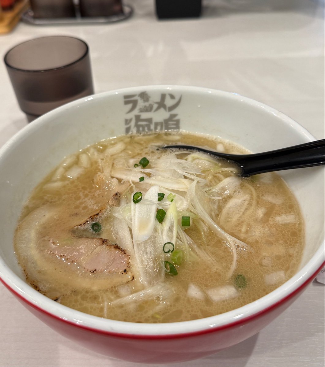 705ken129's tweet photo. ＠CHLionRagbaby 私は魚介豚骨が1番好きです♡
kenちゃん魚介風味も好き？ https://t.co/CbaZ91HI5R