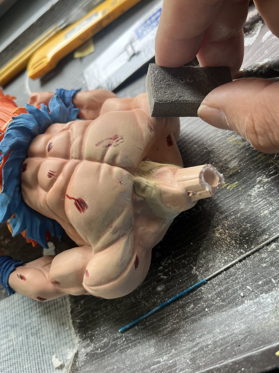 factoryk_k's tweet photo. 【ドラゴンボール】フィギュア✨
カスタムリペイント🎨
今回は今流行りの一番くじスーパーサイヤ人孫悟空をつくります。
オリジナルフィギュアは高くて買えないので、海外製のあやしいフィギュアでカスタム中🤩👍✨首の角度変更中‼️
#ドラゴンボール
#一番くじ
#スーパーサイヤ人
#孫悟空
#リペイント https://t.co/7UDW7o9TF4