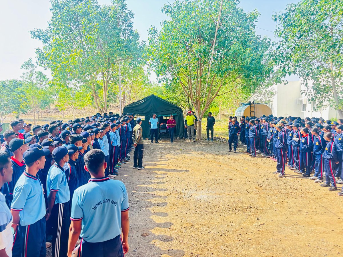 ndmaindia's tweet photo. Yuva Aapda Mitra Scheme:
Around 250 @HQ_DG_NCC cadets successfully completed the 7-day training programme at 32 KAR BN NCC, Kalaburagi District, Karnataka, under the aegis of @ndmaindia and KSDMA https://t.co/fuy3iGiiwQ