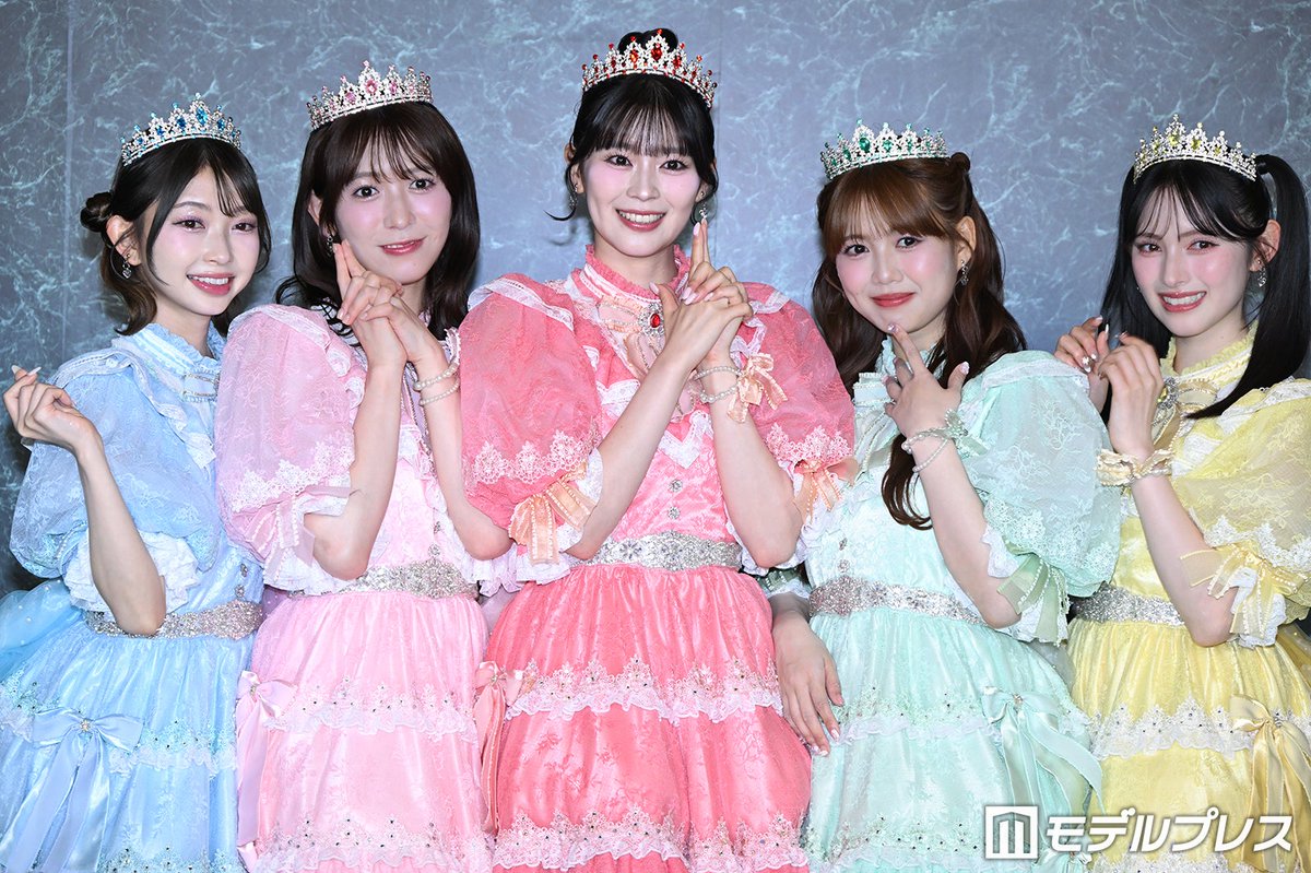 modelpress's tweet photo. 【ミセス presents「CEREMONY」🍏】

超ときめき♡宣伝部、ティアラ輝く
メンカラ衣装で美スタイル際立つ
https://t.co/ELDstT7Eq3

#MGA_CEREMONY @MGA__CEREMONY https://t.co/fRadVgxA8G