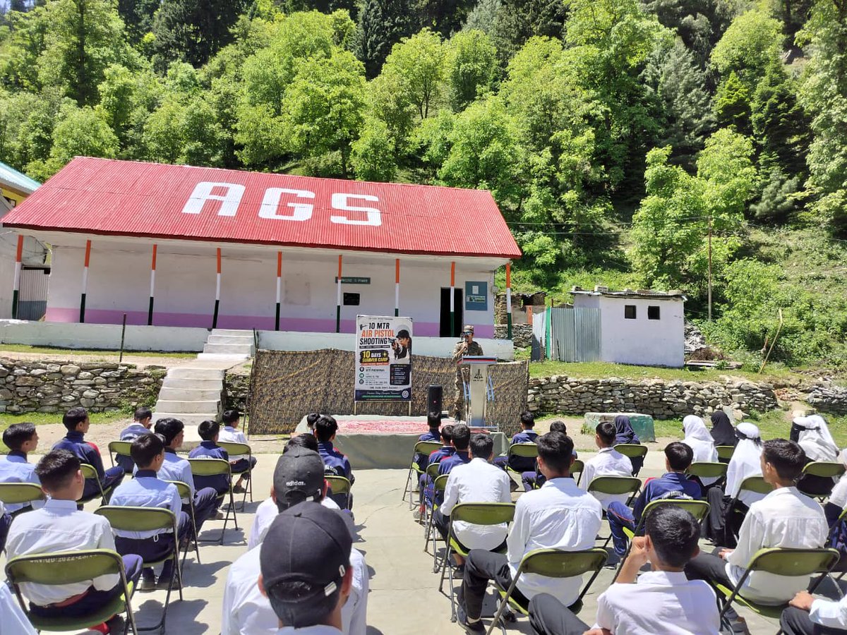 shumali_kashmir's tweet photo. โจ Every lesson learned today becomes tomorrow's success story. ๐
#wednesdaymotivation #Kupwara #Kashmir #BadaltaJammuKashmir #Tangdhar #Keran #Machhal #Gurez #GurezValley #Trehgam #ExplorePage #TrendingNow #PhotoOfTheDay #Photography #InstaGood #InstaDaily https://t.co/TYvDJvZ2y9