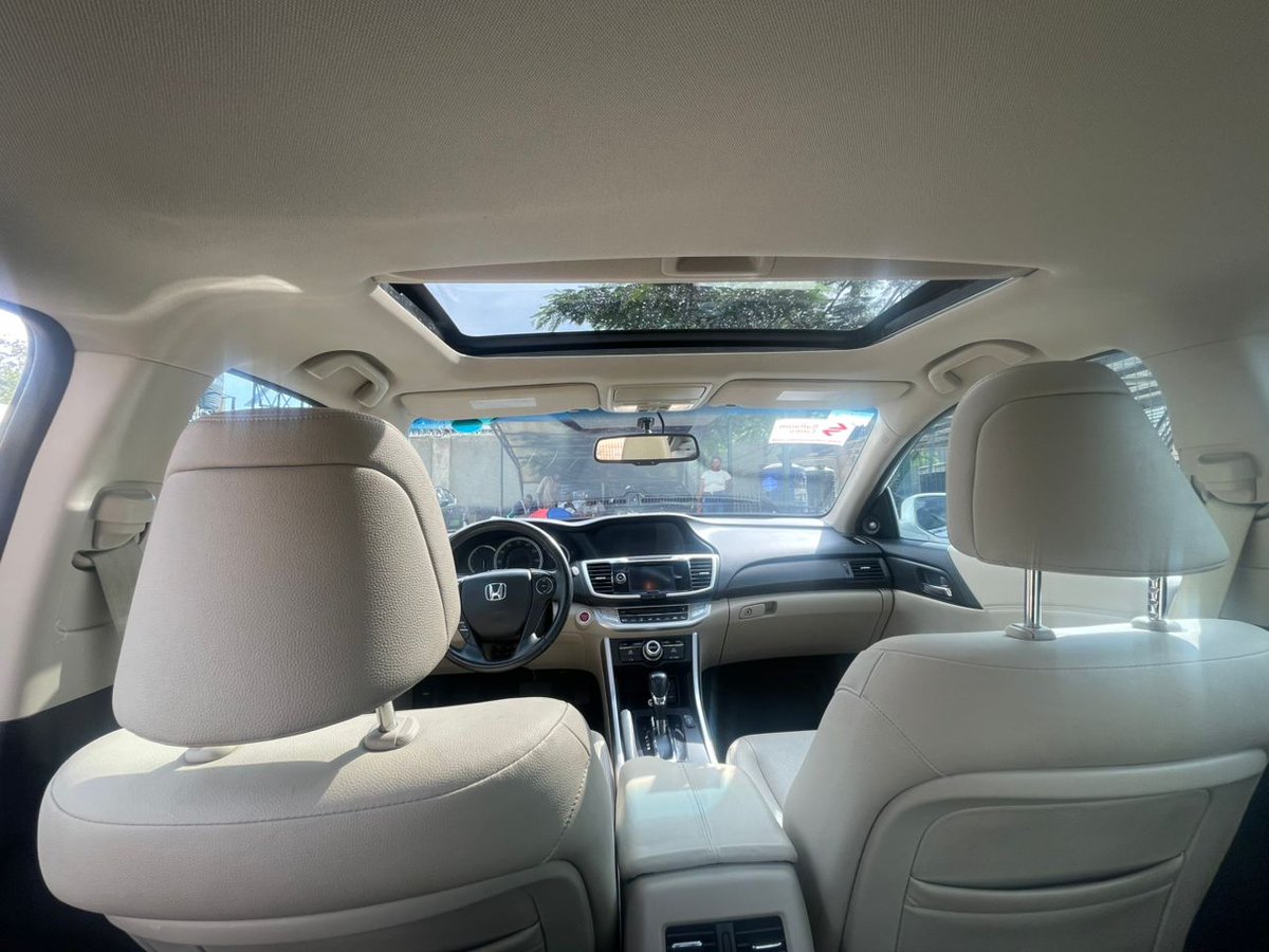 Ever_Vee2's tweet photo. Just in🚨🚨🚨🚨

A foreign used 2014 Honda Accord  with current custom duty (May) going for just 
16. 5M...interested, DM📍

Location: Abuja
Nationwide delivery. https://t.co/rpCim7vSJL
