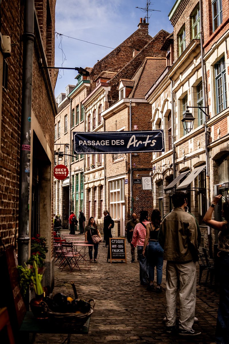 mphotoph's tweet photo. Lille France 📸 🇫🇷

Kadrajımdan 😎 #frames #photographs https://t.co/Ueb0ToKzGn