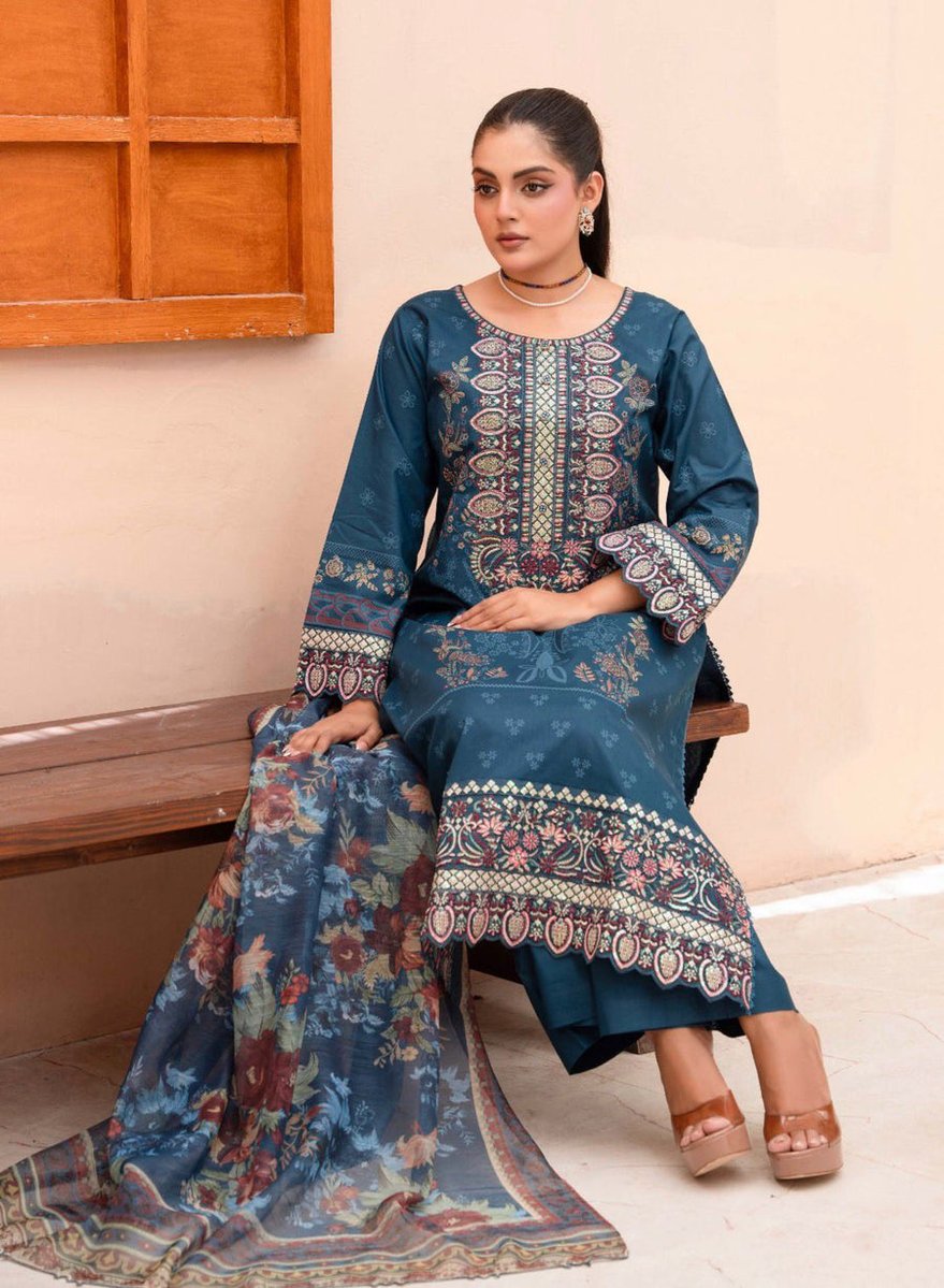 MahhamC's tweet photo. 🌸 Looking for a stylish Pakistani Cotton Suit in the UK? Elevate your wardrobe with our stunning 3-PC Designer Embroidered Patch Work Cotton Suit with Dupatta. Perfect for casual wear, festive gatherings, and special occasions. https://t.co/DSaNsuYxPV