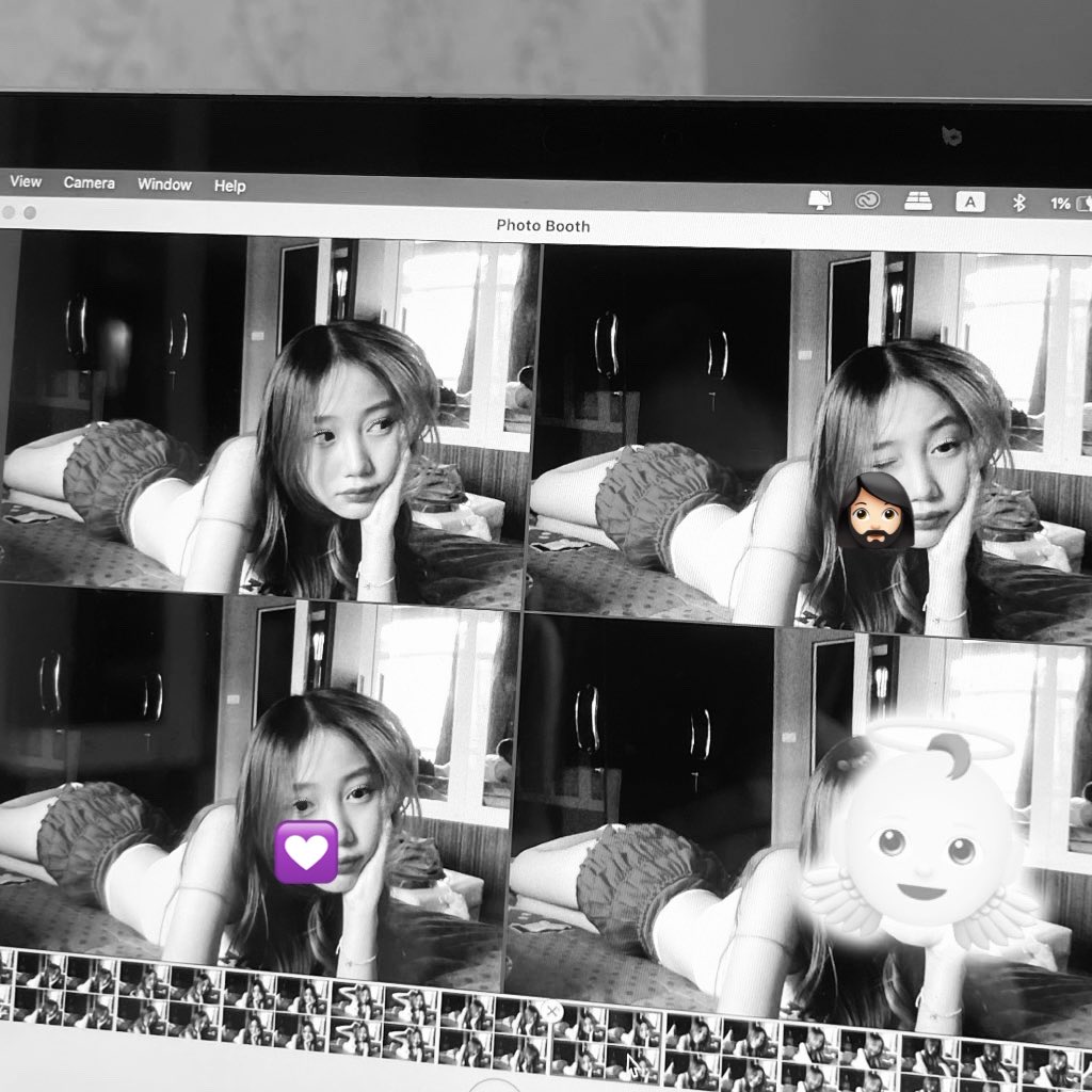 favperurs's tweet photo. macbook selfie เหมือนกัง 💻⭐️ https://t.co/5py0sjBb6g