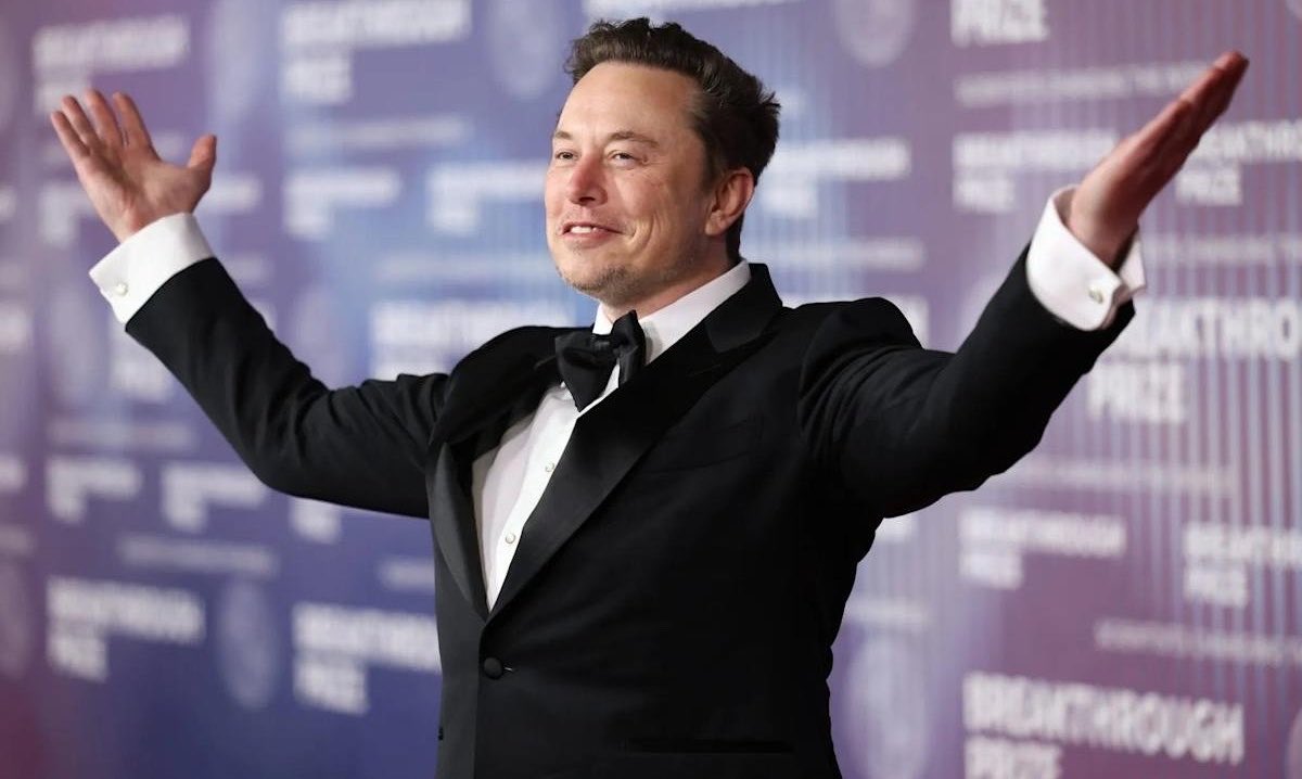 GlobeEyeNews's tweet photo. Elon Musk’s net worth is projected to reach $1.33 trillion this year. https://t.co/TFpbrKpQuq