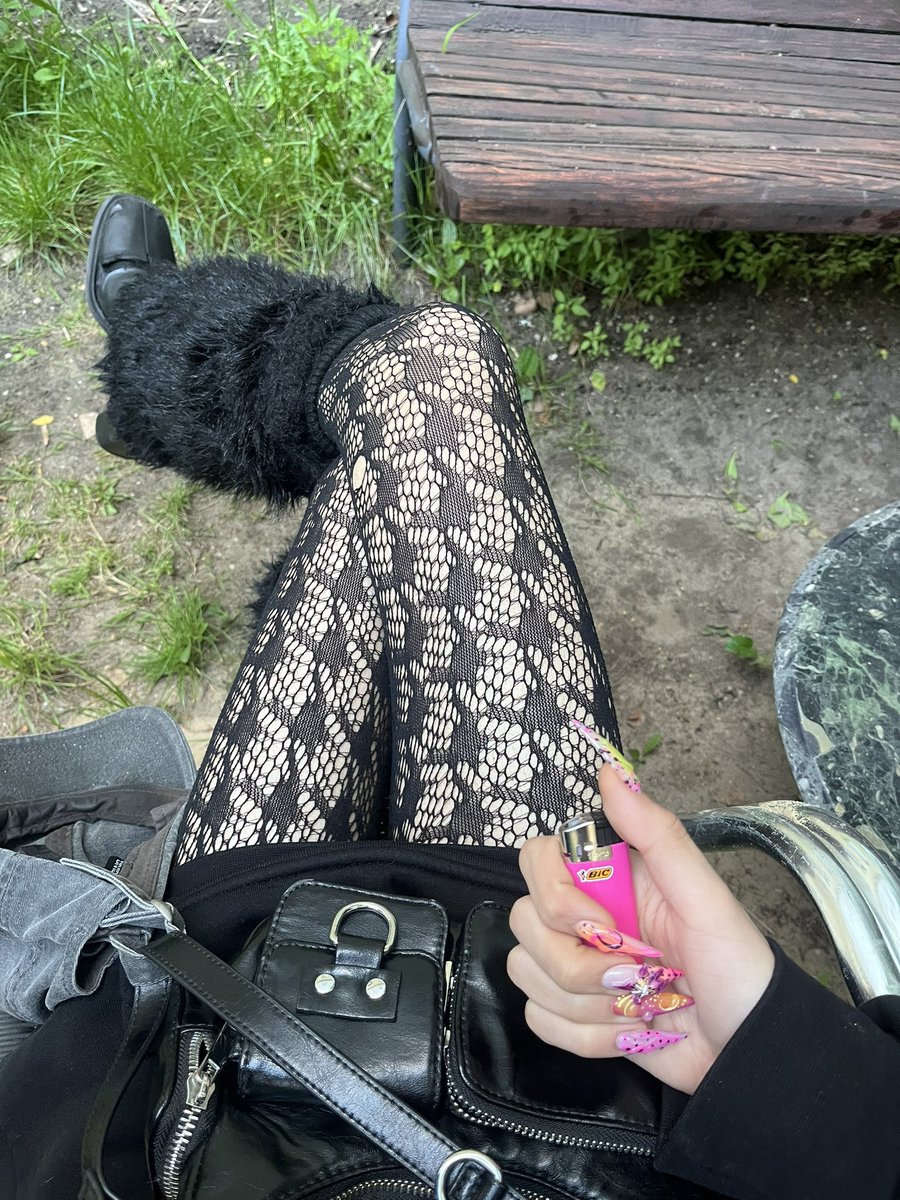 kittygothfemboy's tweet photo. 🩷🩷🩷🩷My nailzxxx https://t.co/sYbmLzFU0y