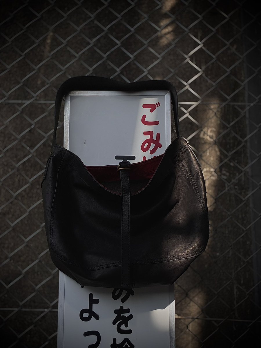 _______MaDaRa's tweet photo. HORSE HIDE NEWSPAPER BOY BAG https://t.co/oJgV3b2j3X