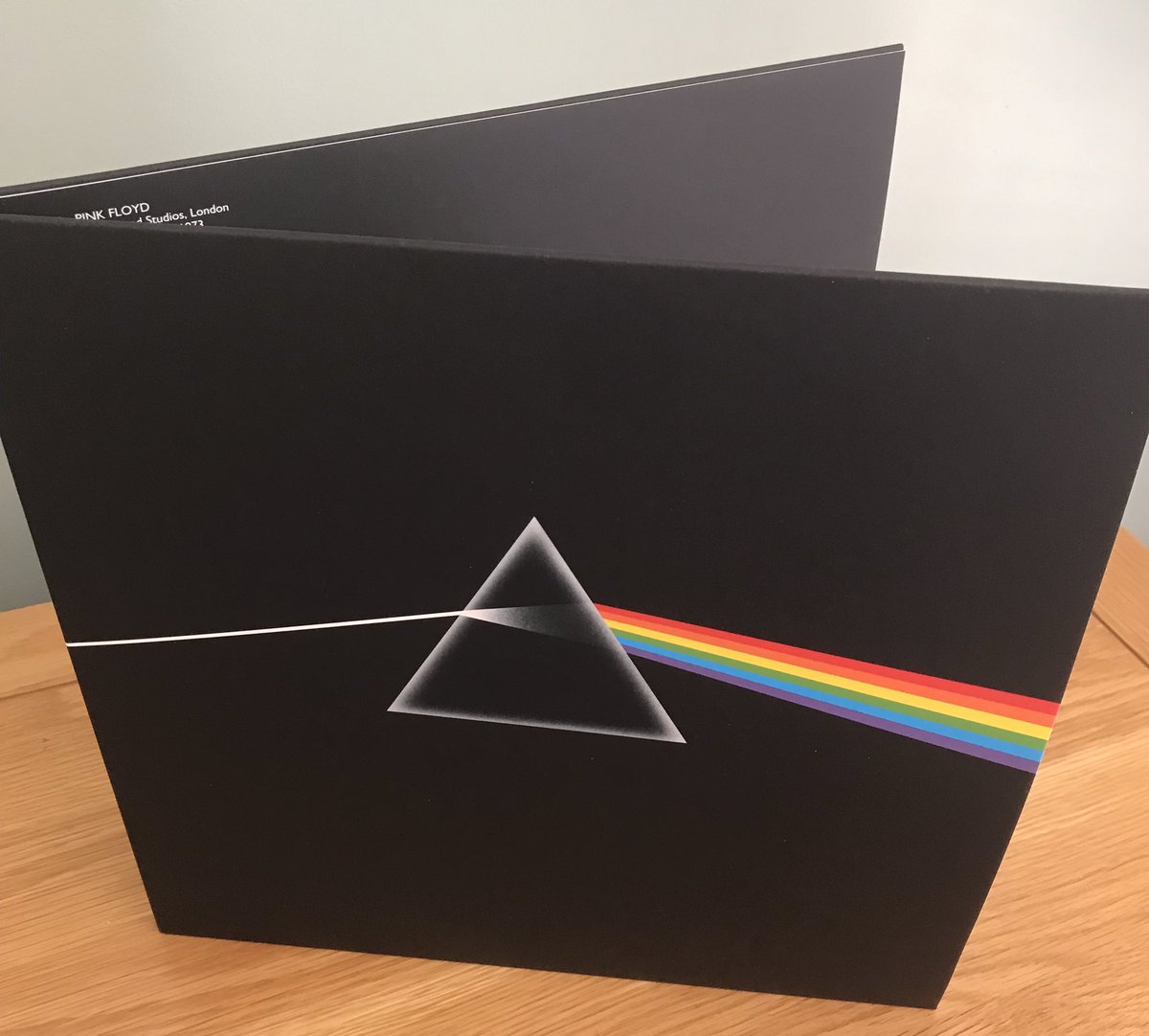 Gman7HC's tweet photo. 50th Anniversary vinyl of Dark Side. Beautiful finish on the cover, original posters and stickers. Marvellous and that’s where it ends. The remastered production is awful. It sounds so dull and muddy.
I have a 2011 cd and a 1991 cd and they are so sharp and clean. https://t.co/uWSUOrLvRK