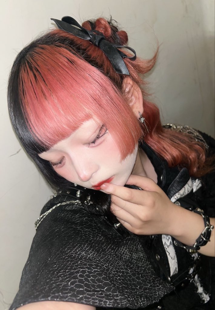 cult_OROCHI's tweet photo. 睡魔と契約 甘い眠りのキスで https://t.co/YW87XHZ4dC