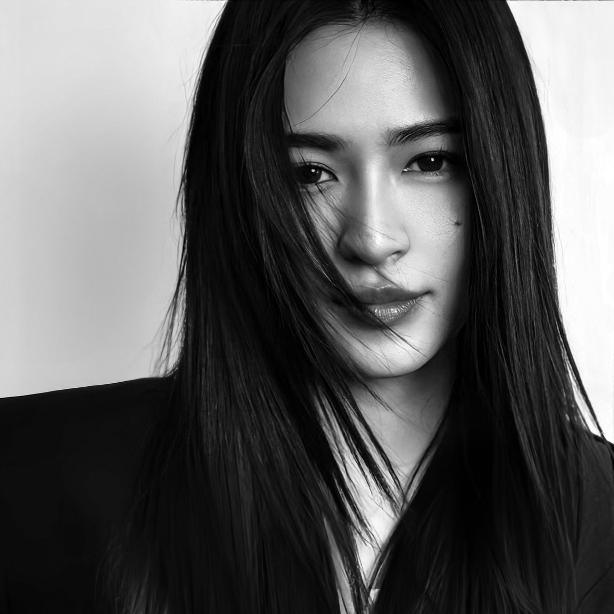 emdisMD's tweet photo. อันนี้เรียก ปรุงดิบ เพราะหล่อมากจนป้าหูดับ🙂‍↕️🙂‍↔️ https://t.co/L56TfCC2nc